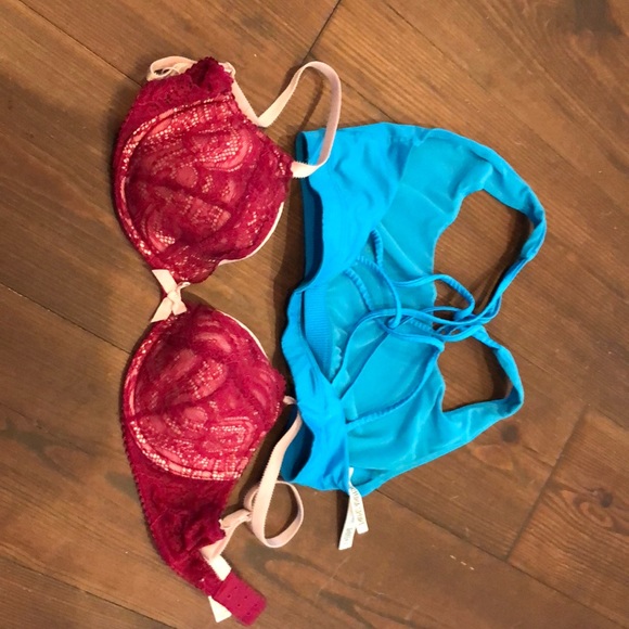 2 VS bras preowned fair condition priced LOW - Picture 5 of 9